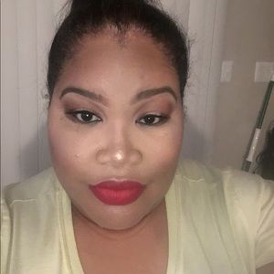 Meet your Posher, Johnika